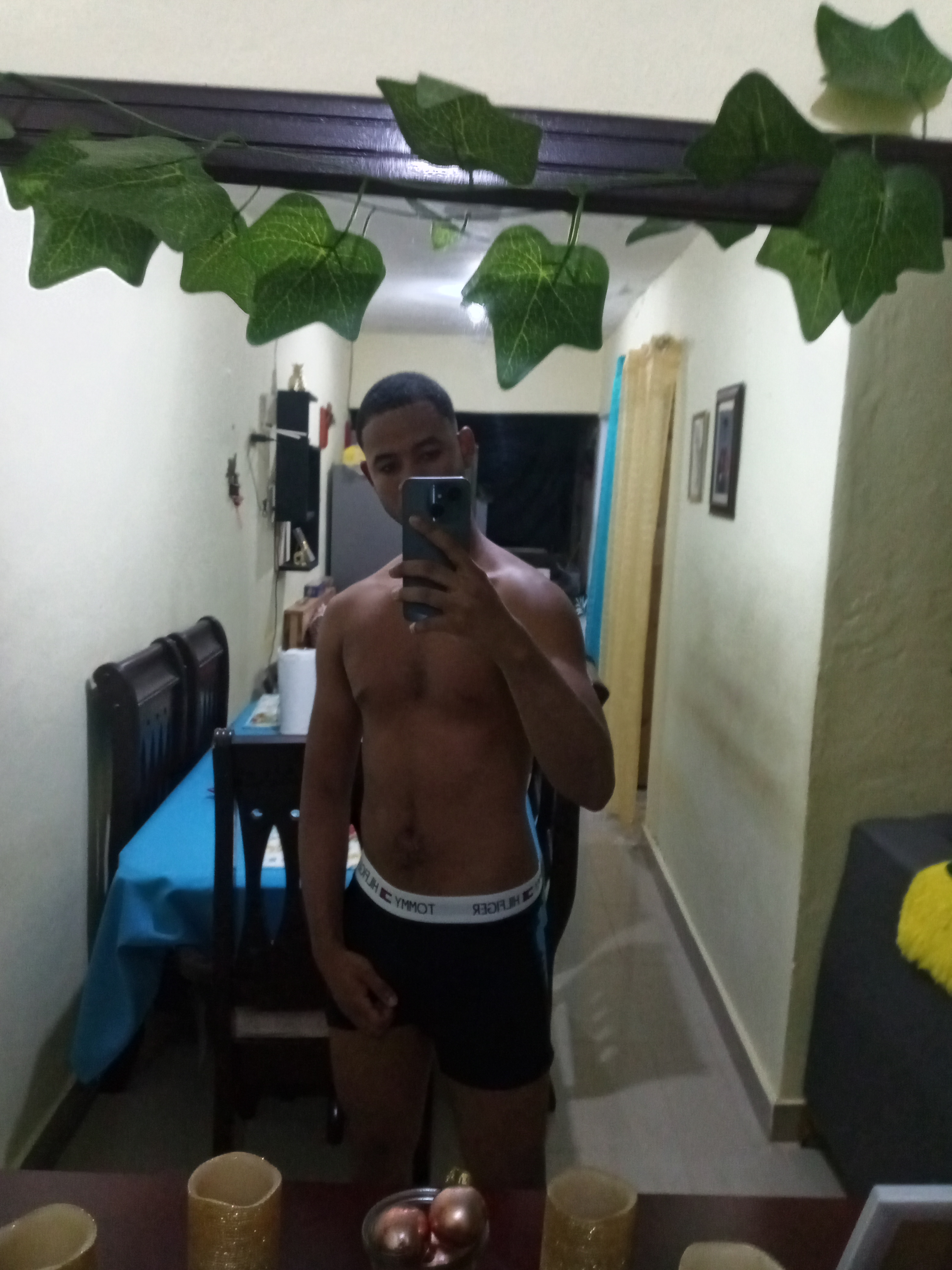 Quiero rapar fijo con una chica · 21 años — Amistad con beneficios en Santo Domingo Oeste